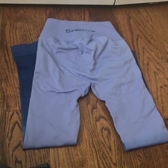 SHEFIT Blue Seamless Leggings Size Small - Picture 5 of 5
